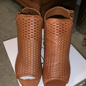 Steve madden leather heel booties